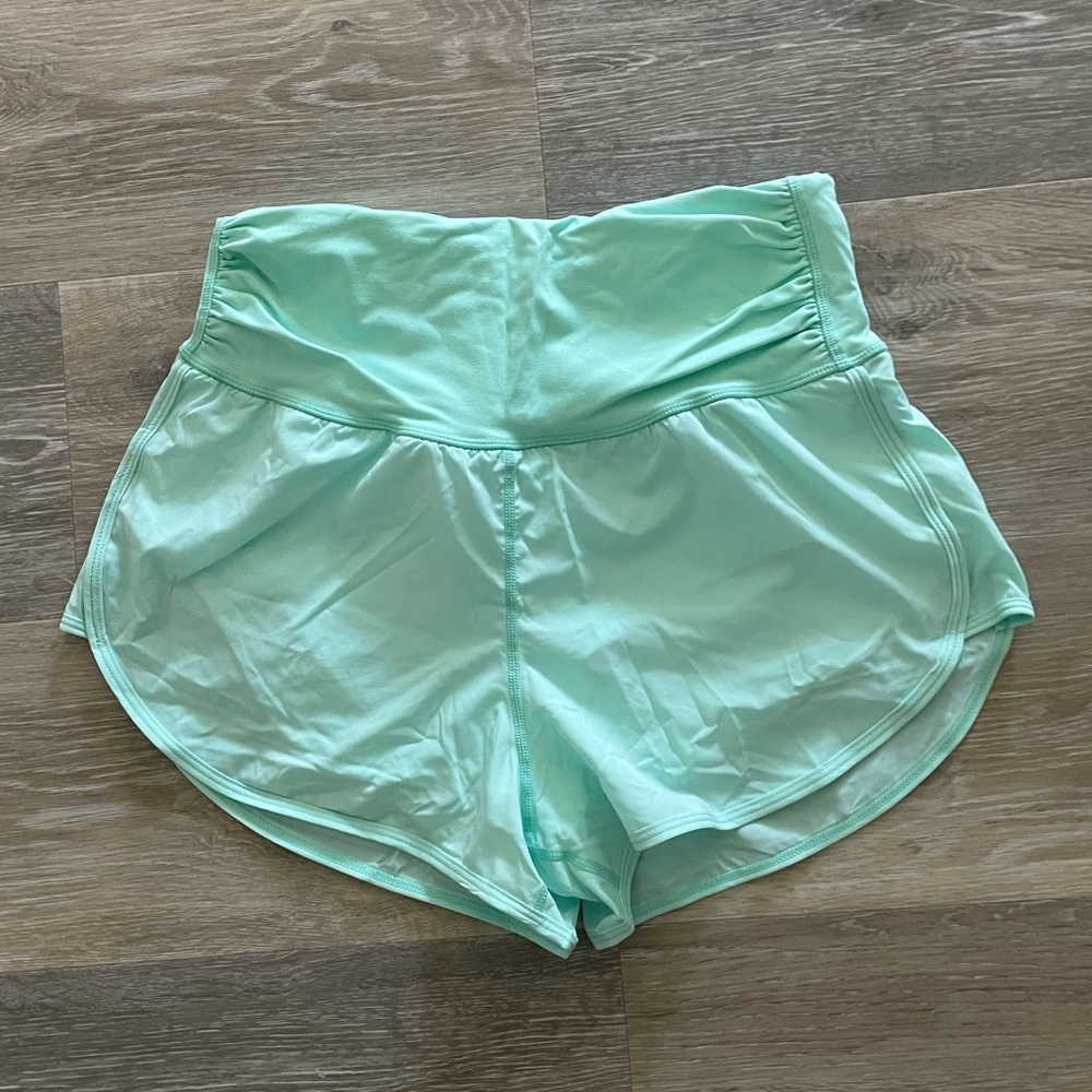 Born Primitive elevation shorts